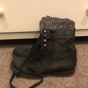 Steve Madden lace up black boots